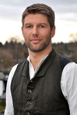 Thomas Hitzlsperger as Self