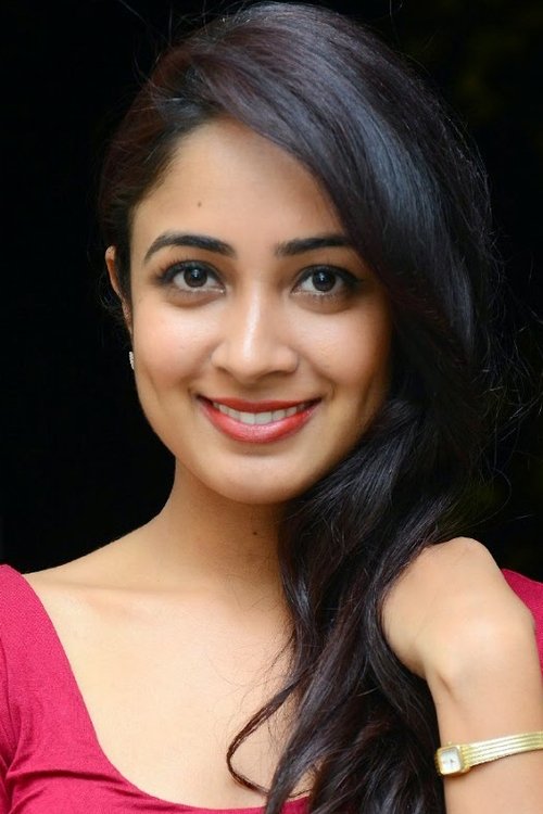Aditi Chengappa as Nandini "Andaalu"