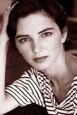 Inês de Medeiros as Mariana