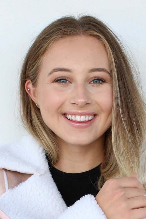 Jennie Sofie Lie Pickl as Caroline