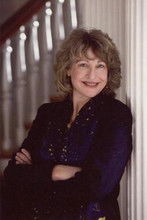 Margaret Chalker as Die Aufseherin