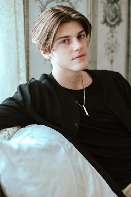 Ruel Van Dijk as Ruel