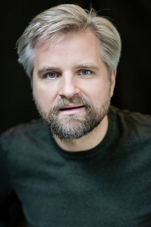 Daniel Baaden as Dr. Frederik Haferkamp