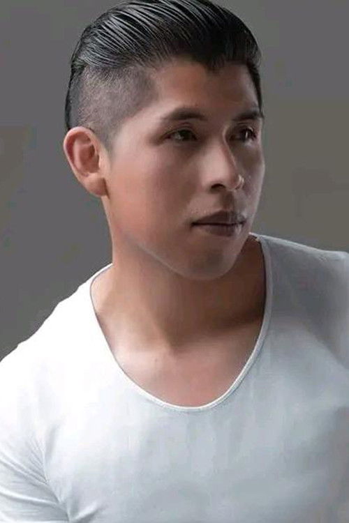 Renato Condori as Mario Quispe Gonzáles