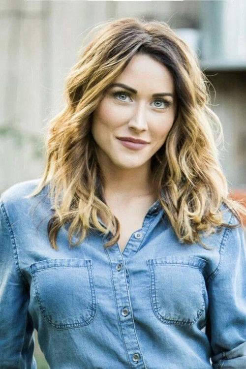 Erin Coscarelli as Self - Commentator