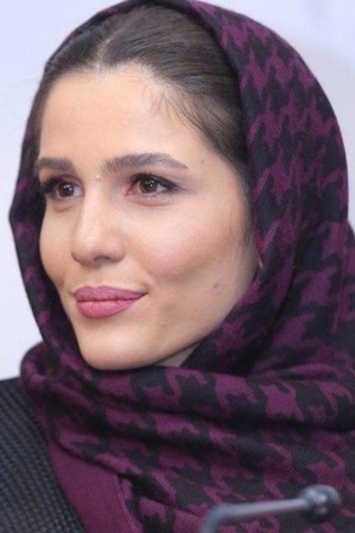 Marjan Etefaghian as Shohreh