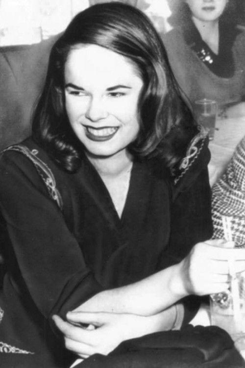 Oona O'Neill Chaplin as Self (archive footage) (uncredited)