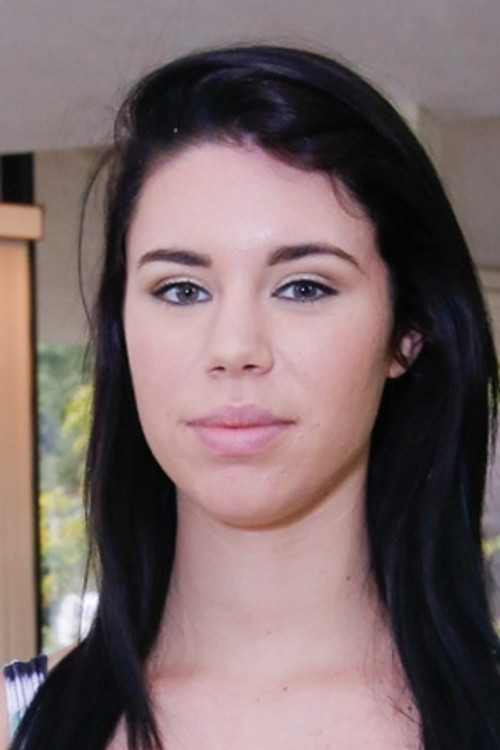 Brooklyn Rose as Mayor's Daughter