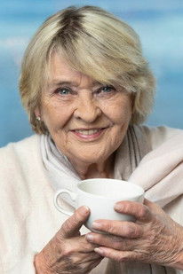 Kirsti Sparboe as Mette