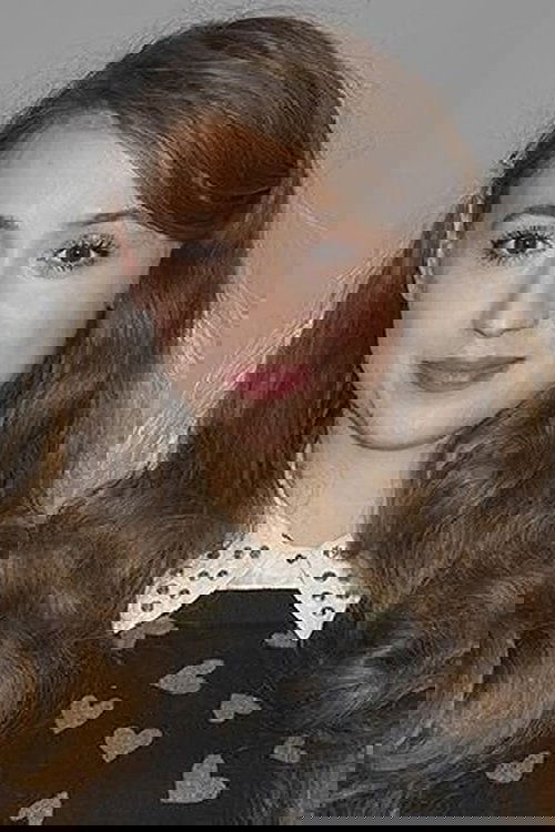 Virág Bárány as Emmaline