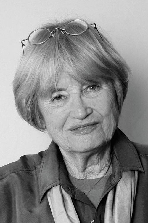 Jacqueline Veuve as Maria