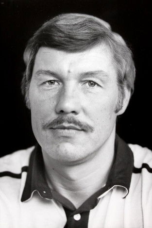 Villem Indrikson as Martinson