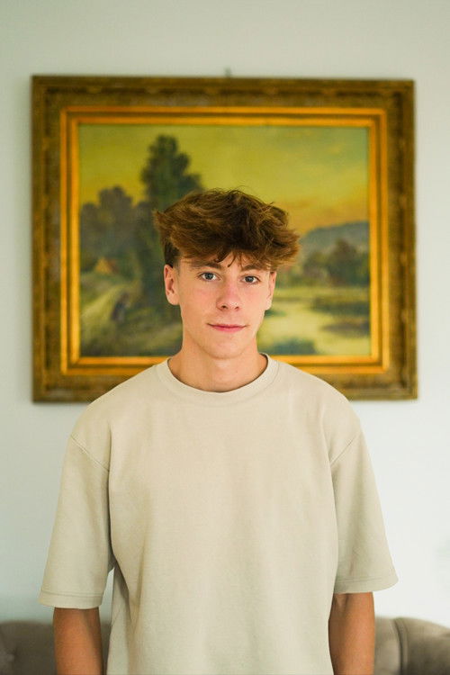 Éliot Drapier as Lui-même