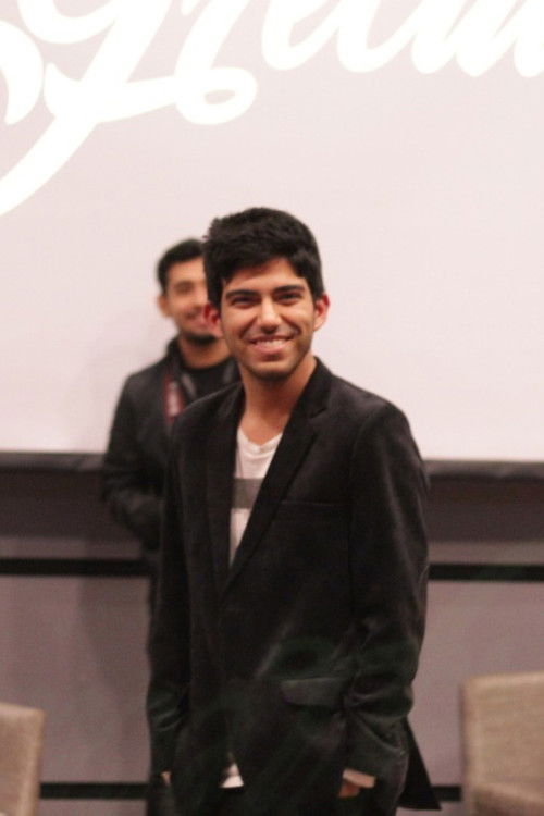 Roberto Bermeo as Mateo