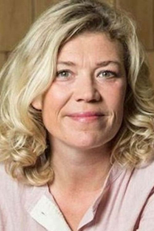 Laura Kvist as Bulldog