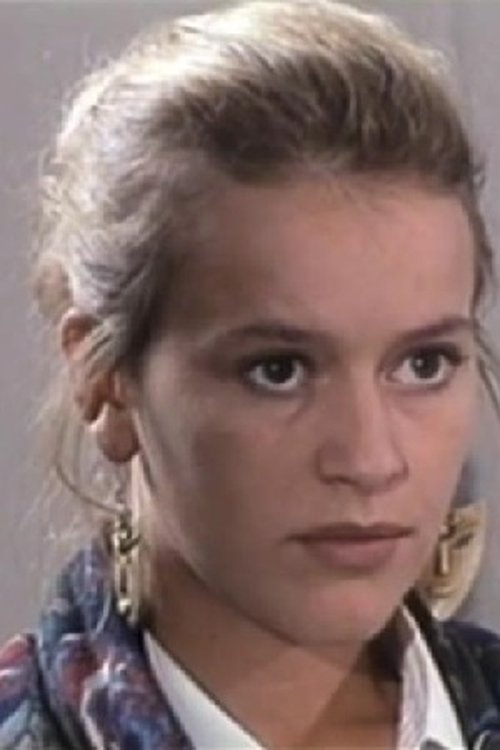 Valérie Dumas as Colette