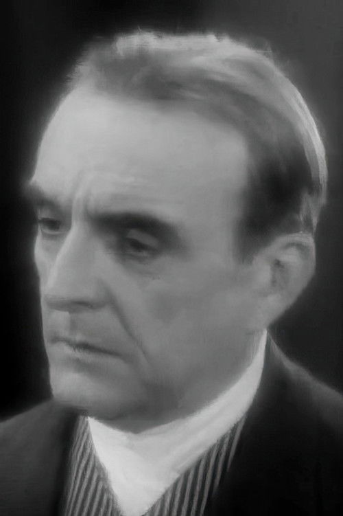 Fernand Godeau as Édouard