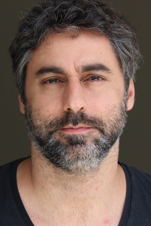 Fernando Nitsch as Pastor Donizete