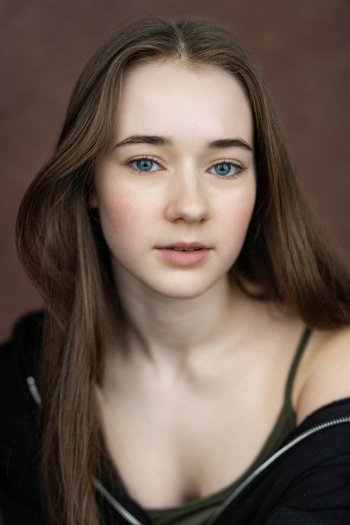 Daisy Sequerra as Posy Fossil