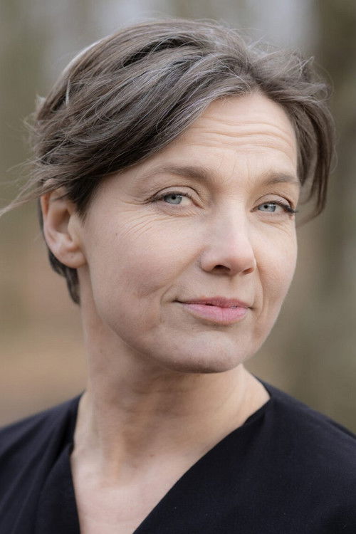 Tine Refsgaard as Sanger