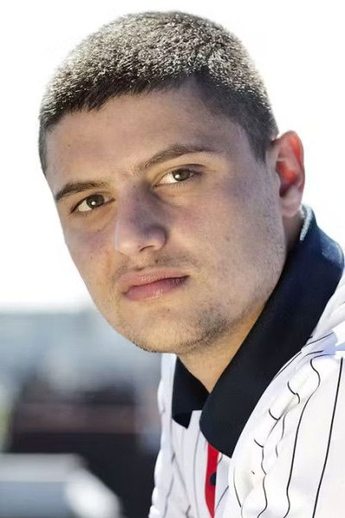 Nicholas Westwood Kidd as Robin