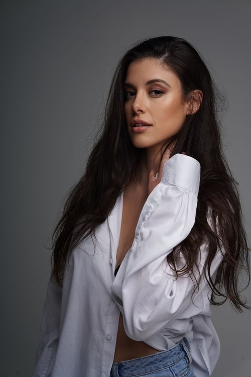 Sienna Stass as Stephanie Mitchell