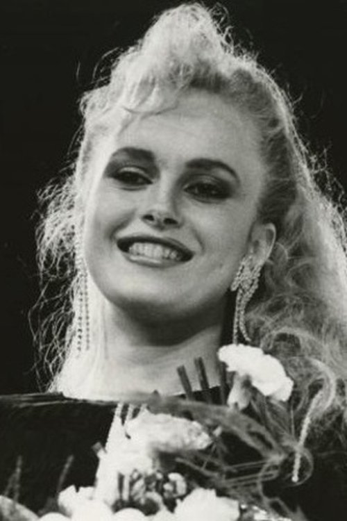 Larissa Litichevskaya as Kumru