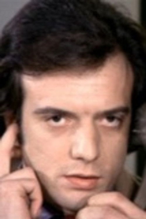 Paolo Poiret as Alex