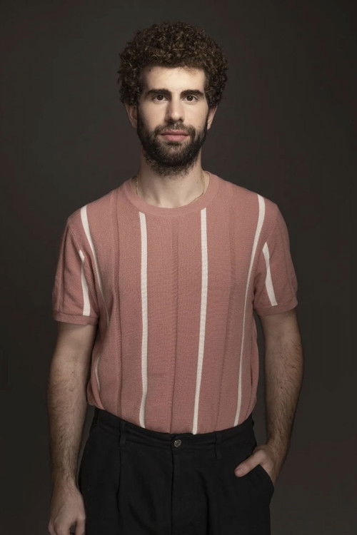 Alejandro Russek as Grindr Guy