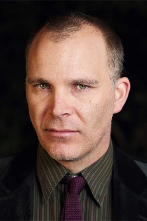 Matthew J. Saville as Officer Mitchell