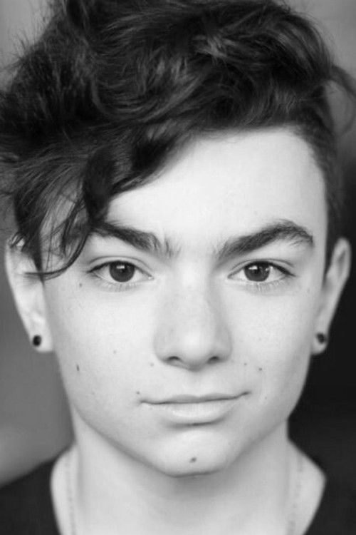 Victor Boudreault as Félix