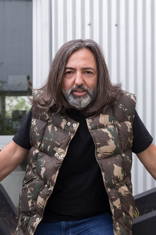 Adrián Dárgelos as Adrian Dargelos