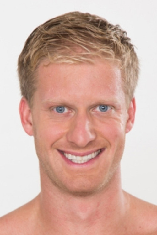 Steven Lucas as Logan