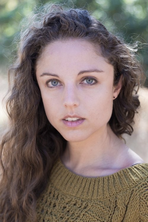 Jaedra DiGiammarino as Maisie Pickett