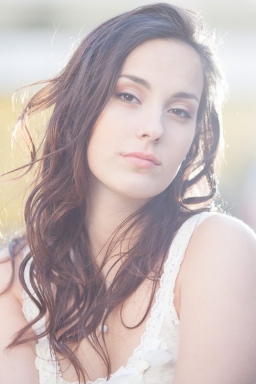 Flavia Roberto as Clod