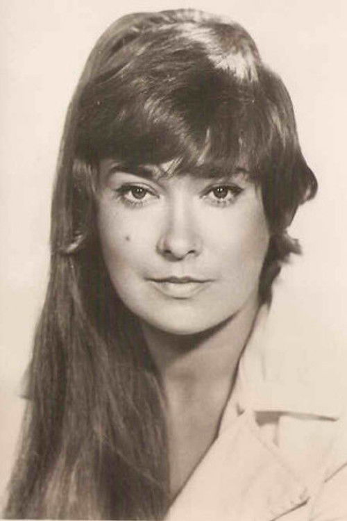 Tatyana Nadezhdina as Ольга, жена Бурова