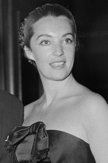 Yolande Turner as Janet Rendle