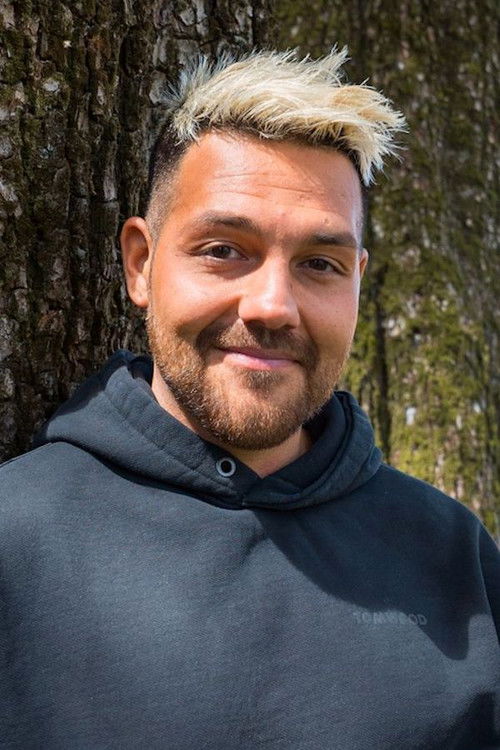 Alejandro Fuentes as Ferryman