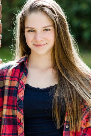 Henriette Morawe as Vanessa