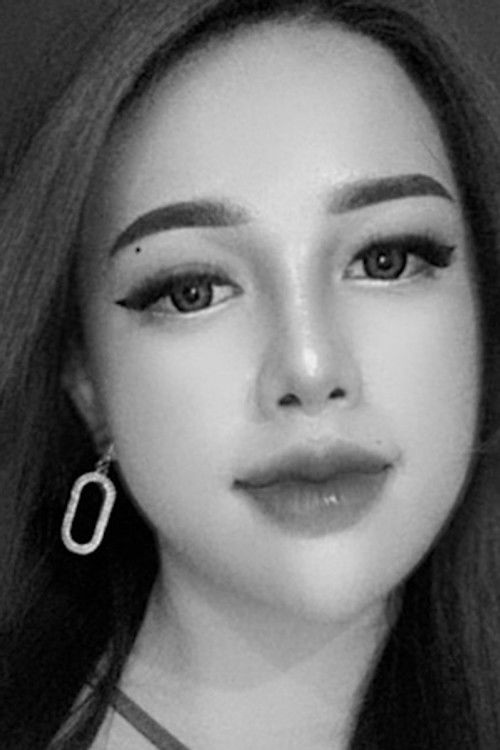 Jenny Wang as Caroline