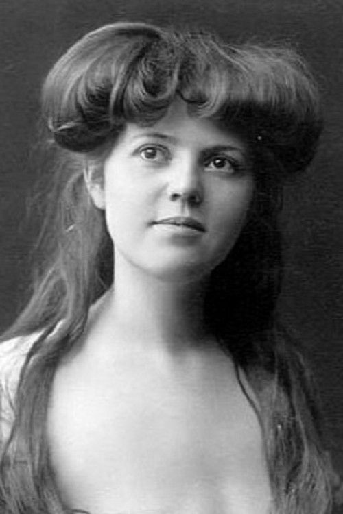 Louise Rutter as Stella Morse