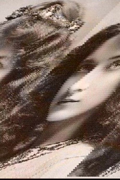 Maude Fealy as Nurse