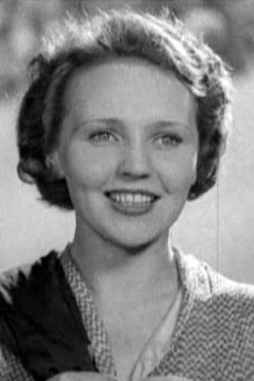 Yevgeniya Pyryalova as Zhenya Maltseva