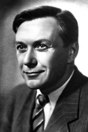 Boris Chirkov as Peasant