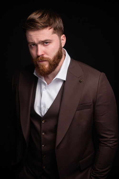 Ilya Ponomarenko as "Тимоха" Андрей Тимошенко, владелец транспортной компании