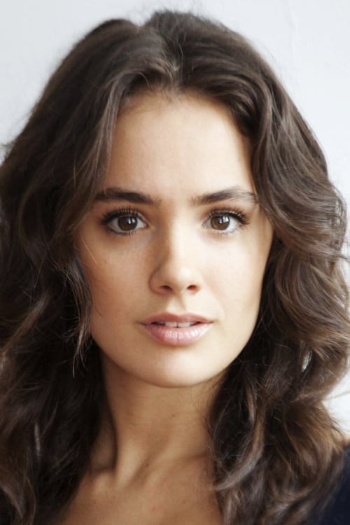 Cassie Howarth as Marissa