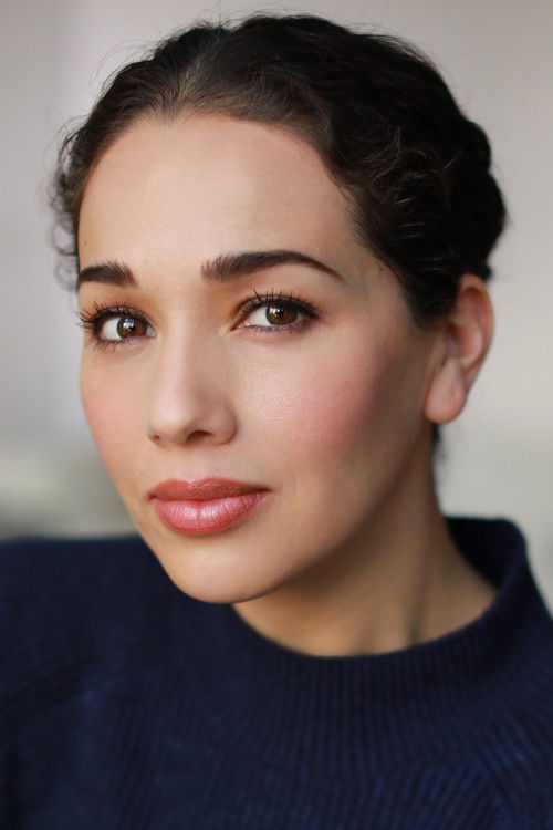 Elizabeth Ramos as Mandy