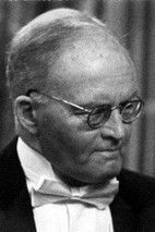 Andrzej Bogucki as Minister Władysław Jaszuński