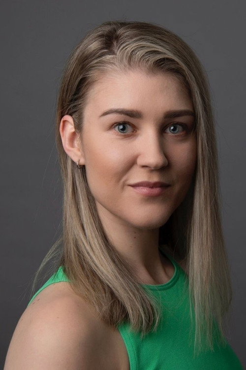 Anna Danvers as Towns Folk 1