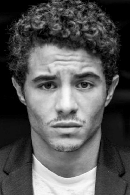 Samy Seghir as Selim